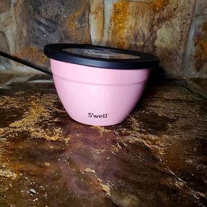 Swell pink bowl
